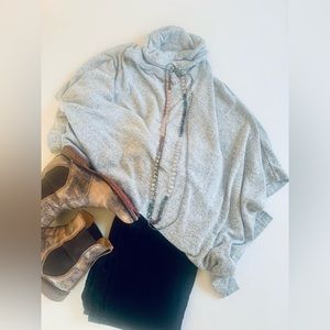 american eagle loose turtleneck short sleeved sweater